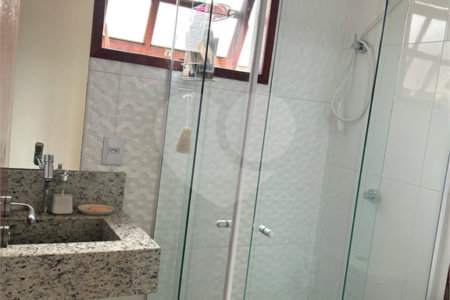 Casa à venda com 3 quartos, sendo 1 suíte,  no Centro, Mogi das Cruzes, SP