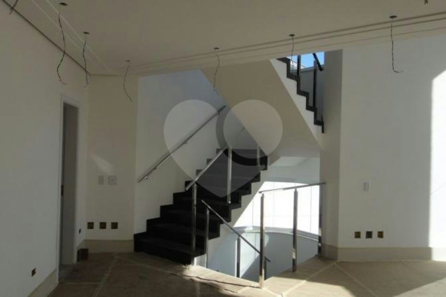 Casa à venda com 3 suítes no condomínio Villa Castanheira, São Paulo - SP