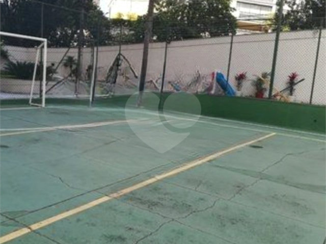 Apartamento à venda com 3 quartos, sendo 1 suíte,  em Alto de Pinheiros, São Paulo, SP