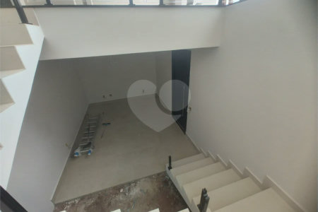Casa exclusiva em Atibaia de alto padrão com 3 suítes, piscina, espaço gourmet, condomínio fechado, aceita financiamento