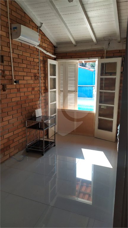 Casa Térrea à venda com 3 quartos, sendo 1 suíte, em Vila Atlântica, Caraguatatuba, SP