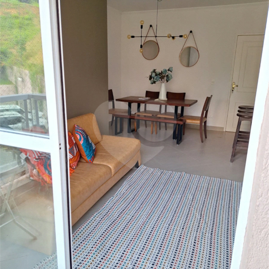 Apartamento à venda com 3 quartos, sendo 1 suíte, em Pinheirinho, Vinhedo, SP