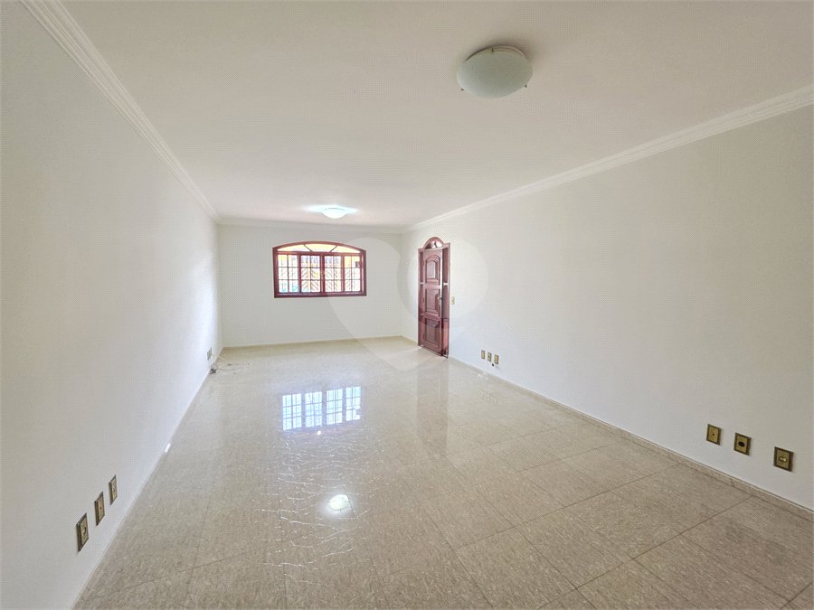 Casa à venda com 4 quartos, sendo 2 suítes,  em Vila Espírito Santo, Sorocaba, SP