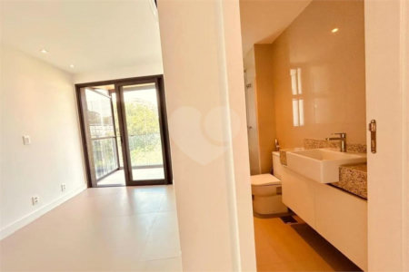 Cobertura à venda com 3 quartos, sendo 1 suíte,  em Gávea, Rio de Janeiro, RJ