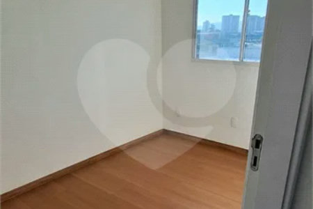 Apartamento de 42m² à venda na Vila Nova Bonsucesso, em Guarulhos, com 2 dormitórios e 1 vaga de garagem.