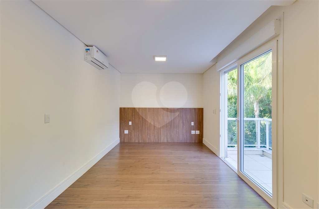 Casa à venda com 4 suítes no condomínio Porto Fino, São Paulo - SP