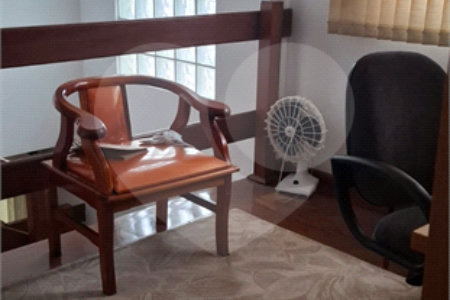 Sobrado à venda com 3 quartos, sendo 1 suíte,  em Jardim Ana Maria, São Paulo, SP
