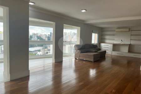 Apartamento à venda com 3 suítes em Vila Andrade, São Paulo, SP