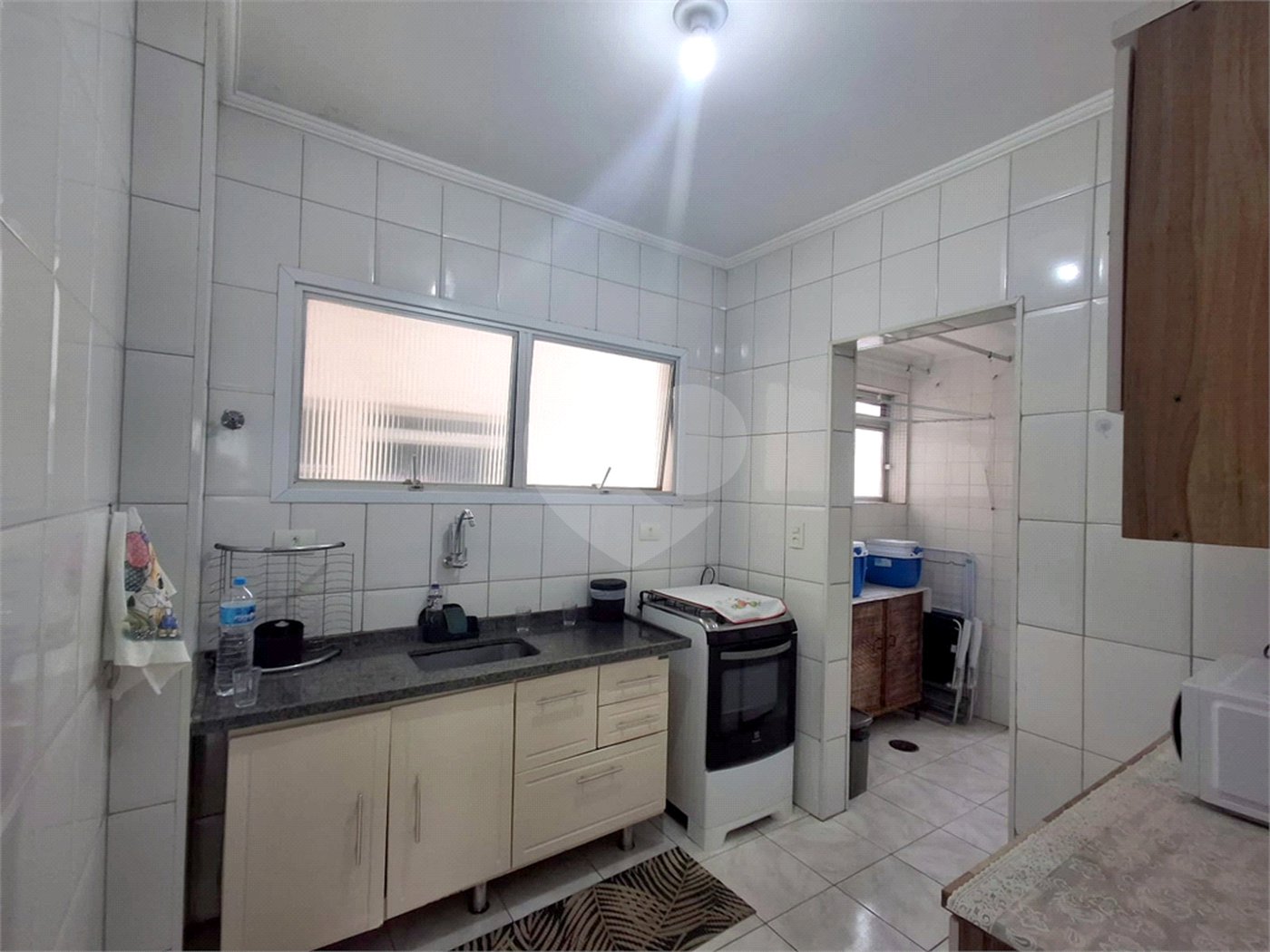 Apartamento à venda com 1 quarto em Vila Alzira, Guarujá, SP