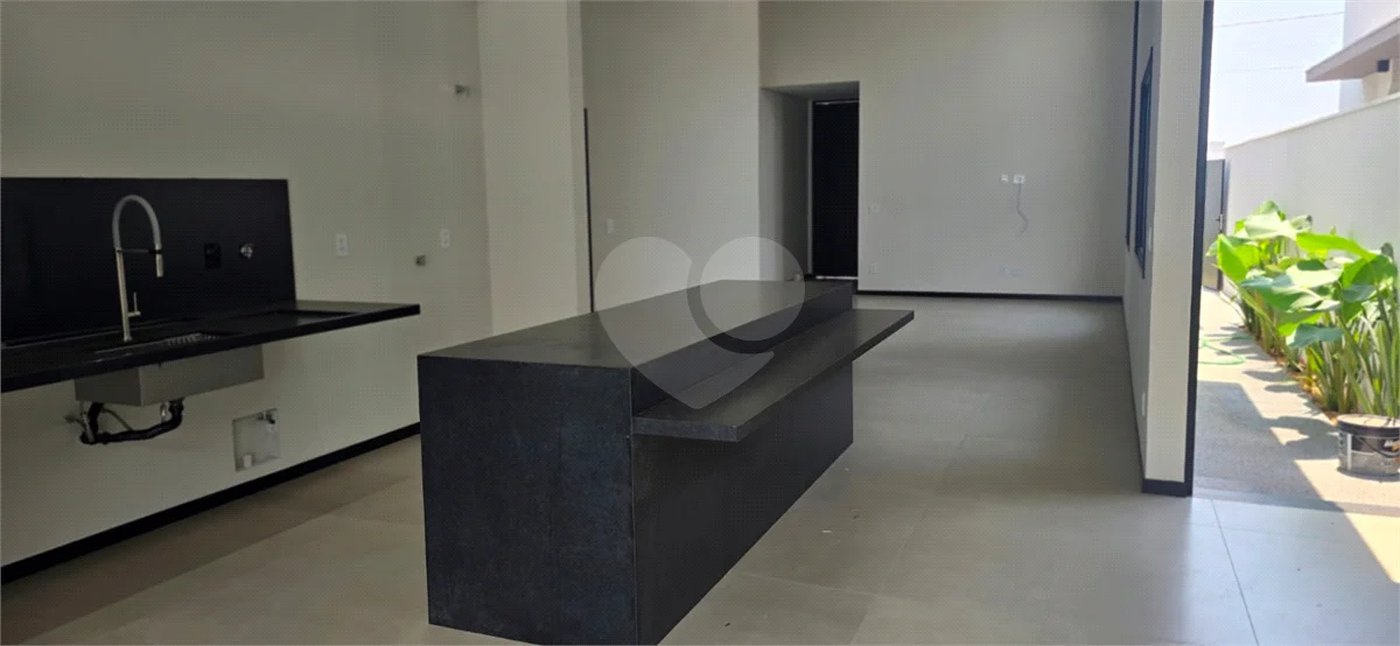 Casa à venda com 5 suítes no condomínio Parque Faber IV, São Carlos - SP