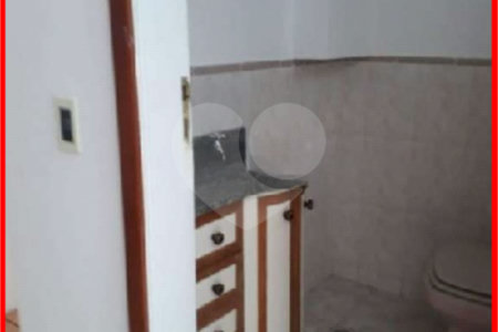 Sobrado à venda com 3 suítes em Lar São Paulo, São Paulo, SP