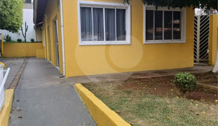 Casa à venda com 3 quartos, sendo 1 suíte, no condomínio Altos de Poa, Poá - SP