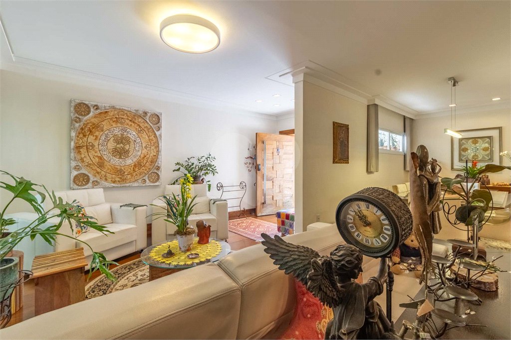 Casa à venda com 5 quartos, sendo 4 suítes, em Alto da Lapa, São Paulo, SP