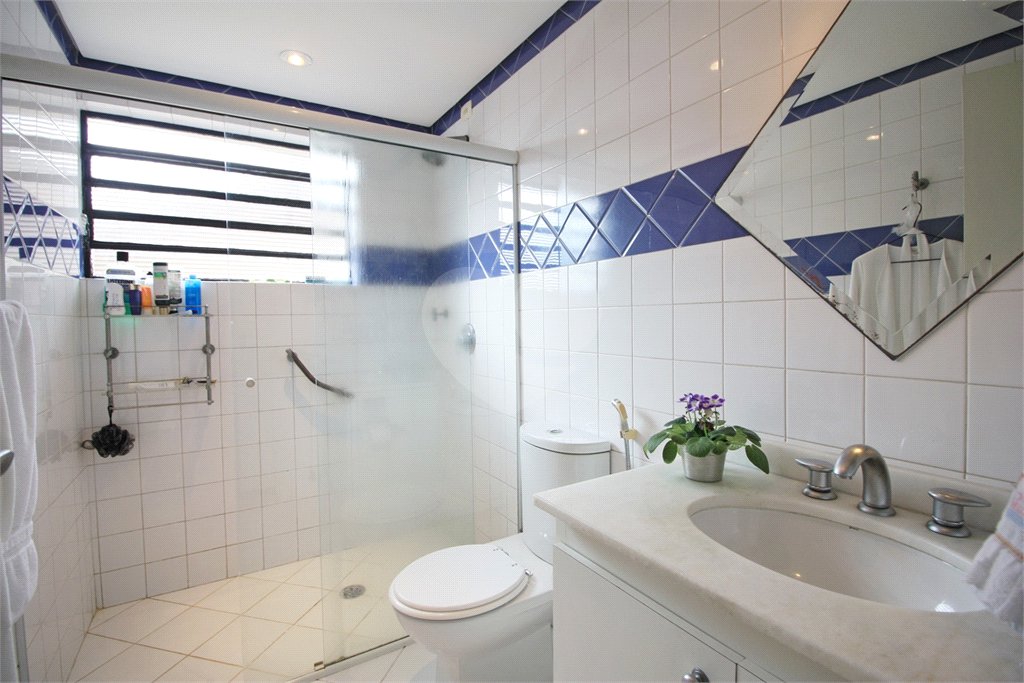 Sobrado à venda com 3 quartos, sendo 1 suíte, em Butantã, São Paulo, SP