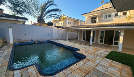 Casa à venda ou para alugar com 3 suítes no condomínio Villagio Capriccio, Louveira - SP