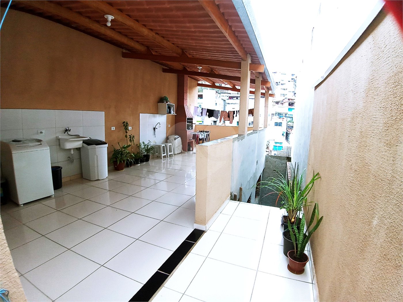 Sobrado à venda com 3 quartos no Brasilândia, São Paulo, SP