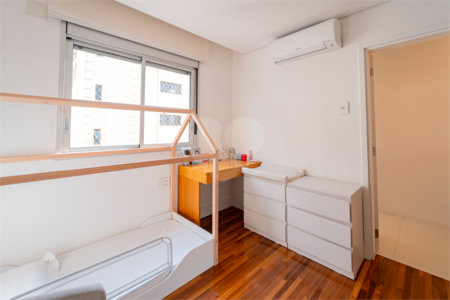 Apartamento à venda com 3 suítes em Campo Belo, São Paulo, SP