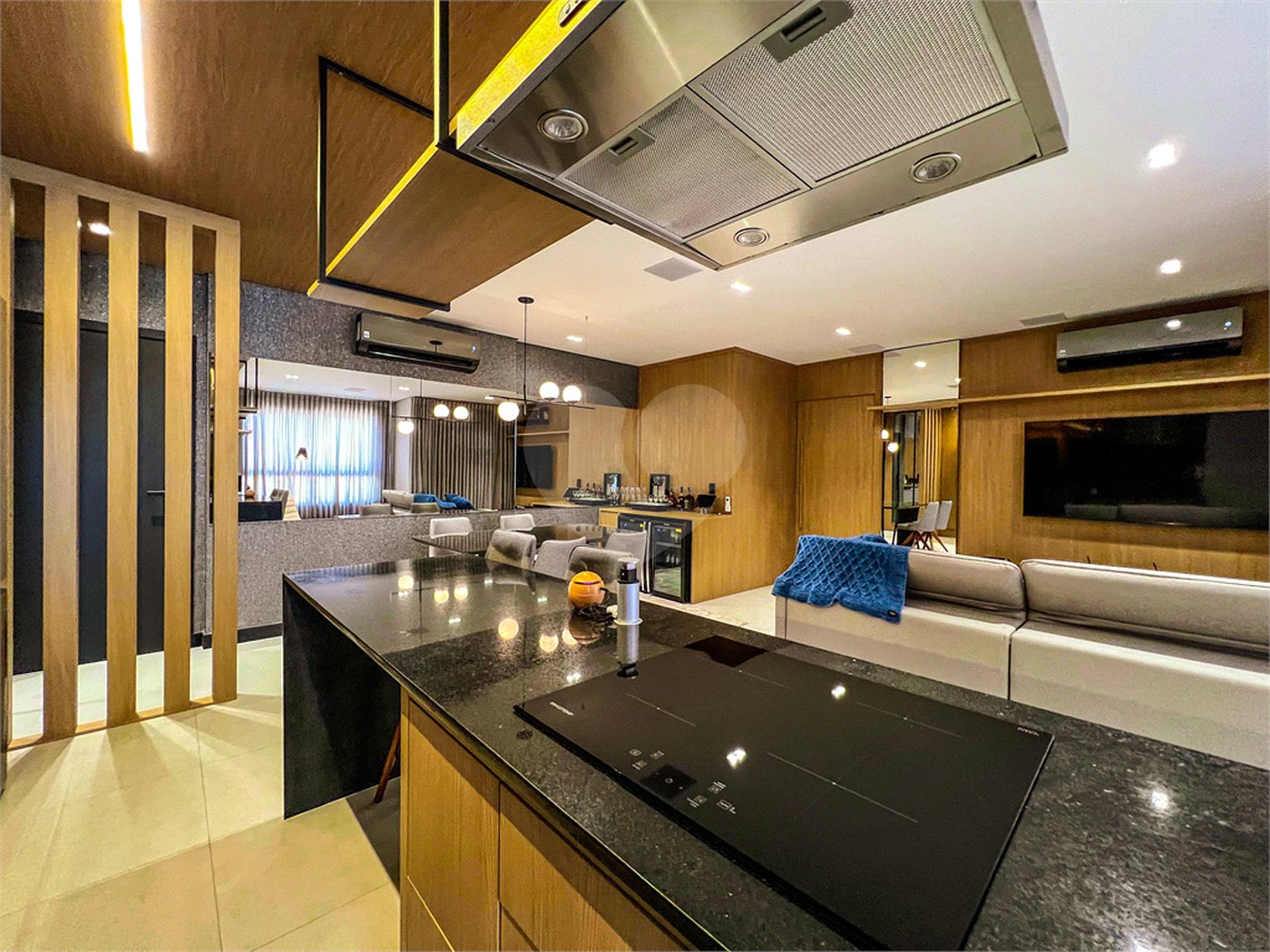 Apartamento à venda com 2 quartos, sendo 1 suíte,  em Despraiado, Cuiabá, MT