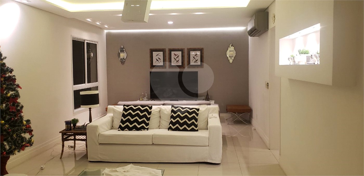 Apartamento à venda com 3 suítes em Rio Pequeno, São Paulo, SP