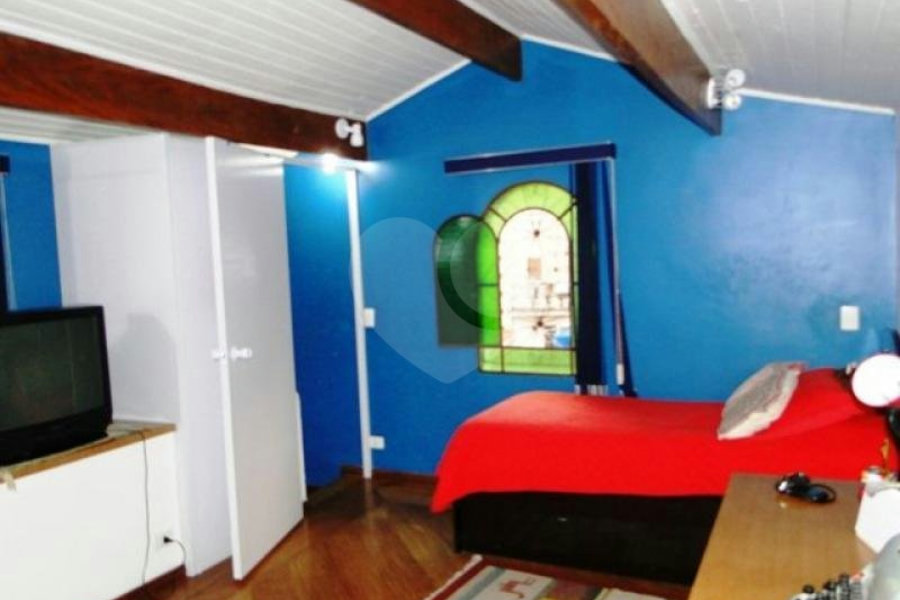 Sobrado à venda com 8 quartos, sendo 2 suítes, em Santana, São Paulo, SP