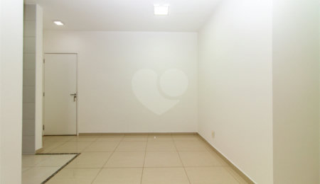 Apartamento à venda ou para alugar com 2 quartos, sendo 1 suíte, em Campo Belo, São Paulo, SP