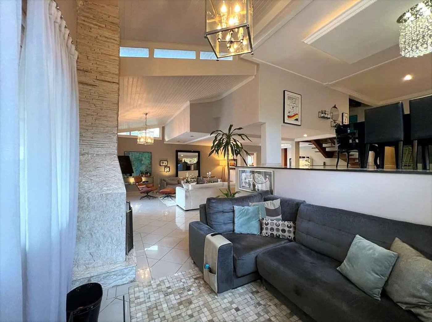 Casa à venda com 4 suítes em Vila Santo Antônio, Cotia, SP