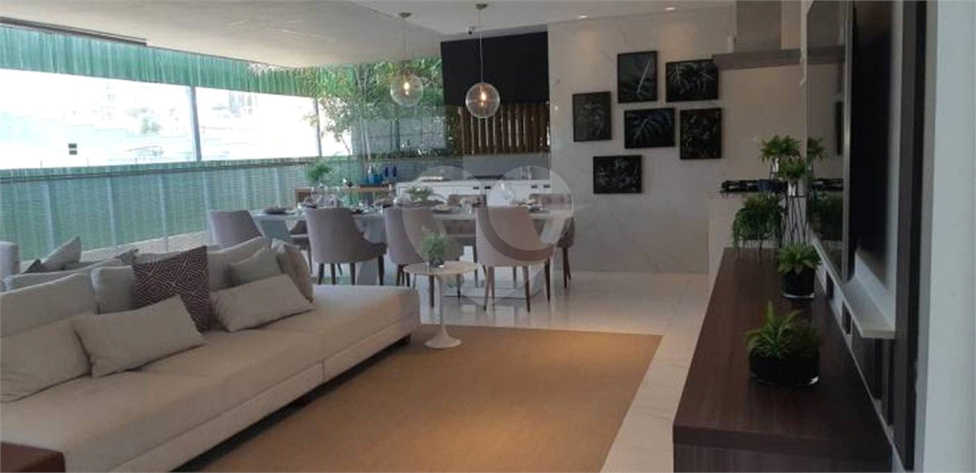 Apartamento à venda com 3 quartos, sendo 2 suítes, em Jardim das Acácias, São Paulo, SP
