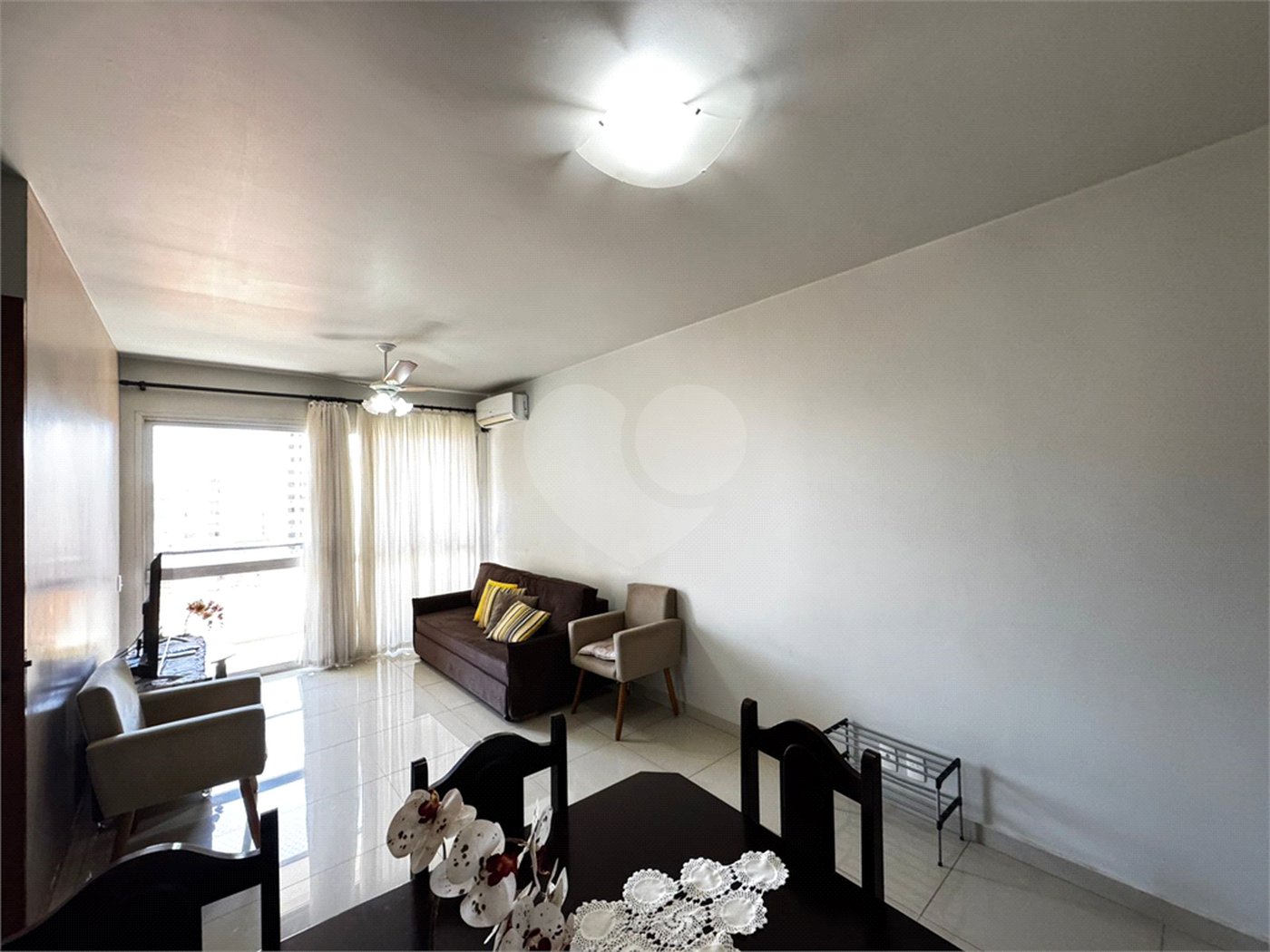 Apartamento à venda com 2 quartos, sendo 1 suíte,  em Vila Seixas, Ribeirão Preto, SP