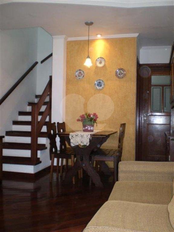 Casa à venda com 3 quartos, sendo 1 suíte, no condomínio Barbará II, São Paulo - SP