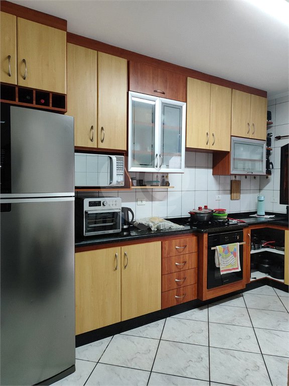 Casa à venda com 4 quartos, sendo 1 suíte, em Jardim Leila, Guarulhos, SP