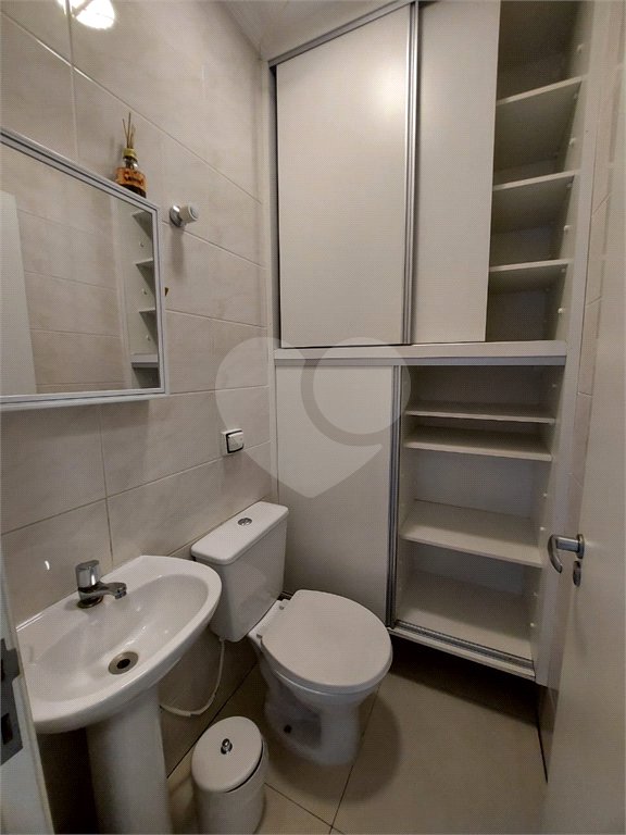 Sobrado à venda com 3 quartos, sendo 2 suítes, em Vila Romero, São Paulo, SP