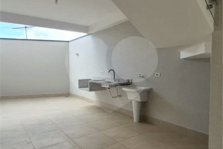 Casa à venda com 3 quartos, sendo 1 suíte, em Vila Nivi, São Paulo, SP
