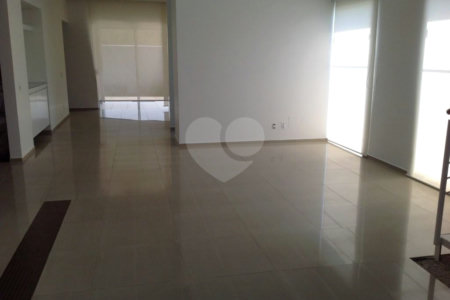 Casa à venda com 3 quartos, sendo 2 suítes,  no condomínio Real Park - Vila Oliveira, Mogi das Cruzes - SP