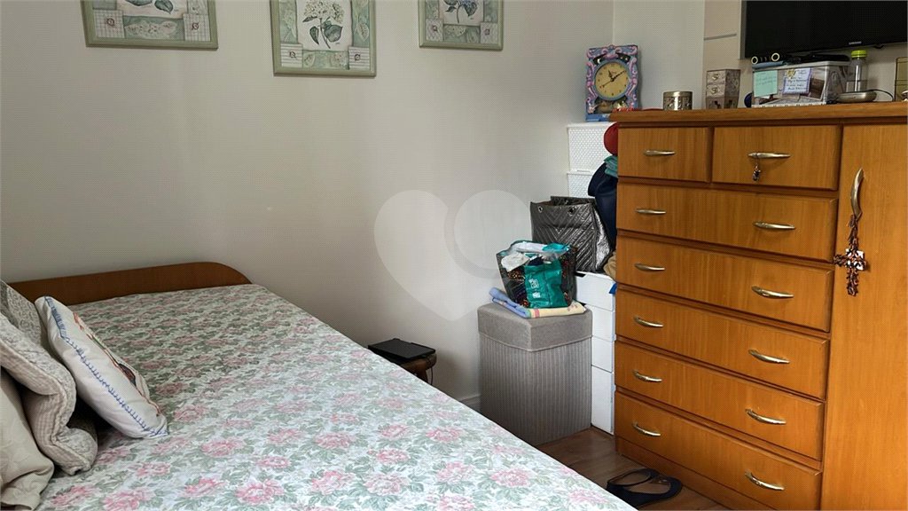Apartamento à venda com 3 quartos, sendo 1 suíte,  em Jardim das Acácias, São Paulo, SP