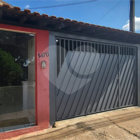 Casa a venda na rua Coronel Leopoldo Prado