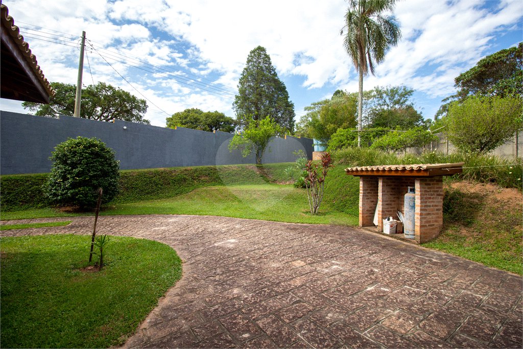 Chácara à venda com 4 quartos, sendo 2 suítes, em Jardim Oriental, Mairinque, SP