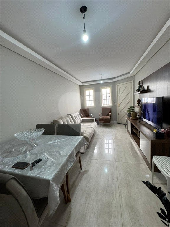 Casa à venda com 3 quartos, sendo 1 suíte, no condomínio Villagio Staluccia, São Paulo - SP