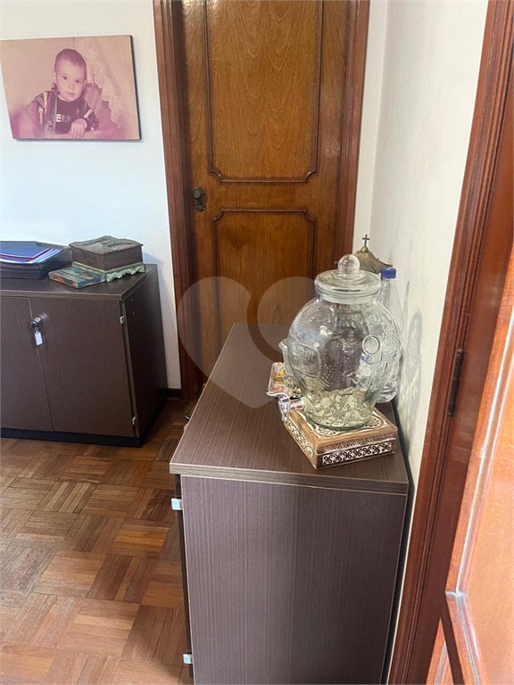 Sobrado à venda com 4 quartos, sendo 1 suíte,  em Jardim Leonor Mendes de Barros, São Paulo, SP