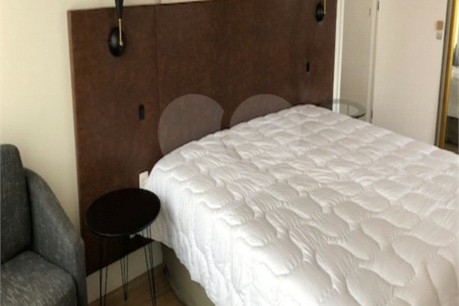 Flat à venda com 1 suíte em Santana, São Paulo, SP