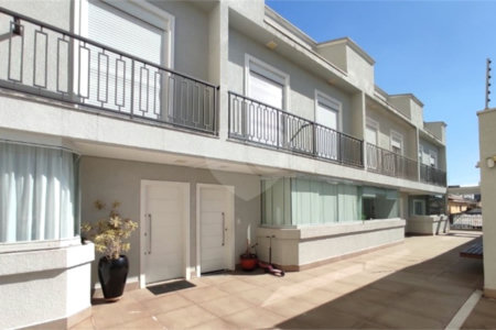 Casa à venda com 2 suítes no condomínio Residencial Lima e Silva, São Paulo - SP