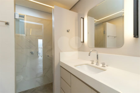 Apartamento à venda com 3 quartos, sendo 1 suíte,  em Indianópolis, São Paulo, SP
