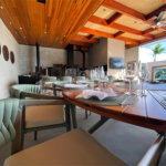 Casa à venda com 6 suítes no condomínio Vila Pinhal, Itirapina - SP