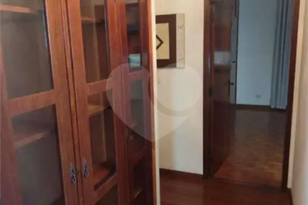 Sobrado à venda com 4 quartos, sendo 2 suítes, em Lapa, São Paulo, SP