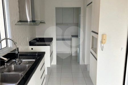 Apartamento à venda com 3 suítes em Vila Andrade, São Paulo, SP
