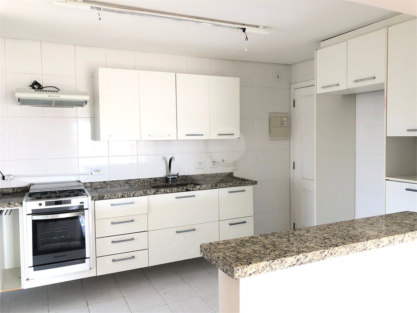 Apartamento à venda com 4 quartos, sendo 2 suítes,  em Jardim Armênia, Mogi das Cruzes, SP