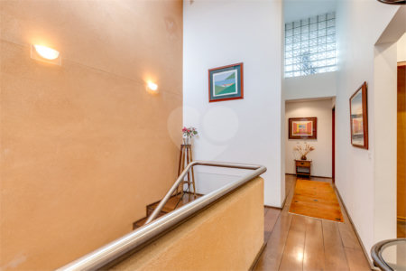 Casa à venda com 5 quartos, sendo 4 suítes, em Alto da Boa Vista, São Paulo, SP