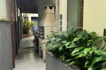 Casa à venda com 2 quartos, sendo 1 suíte, em Jardim das Acácias, São Paulo, SP