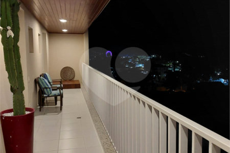 Apartamento à venda com 3 suítes em Itaguá, Ubatuba, SP