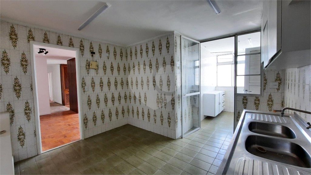 Apartamento à venda com 3 quartos, sendo 1 suíte, em Santa Cecília, São Paulo, SP