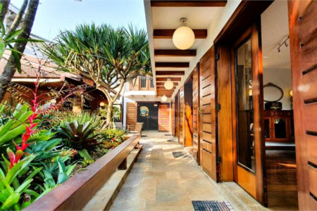 Casa à venda com 5 suítes em Jardim Leonor, São Paulo, SP